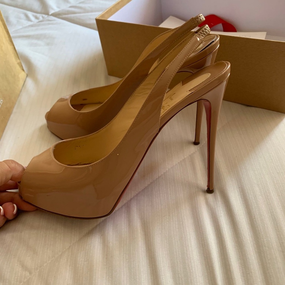 Christian Louboutin PN 120 patent